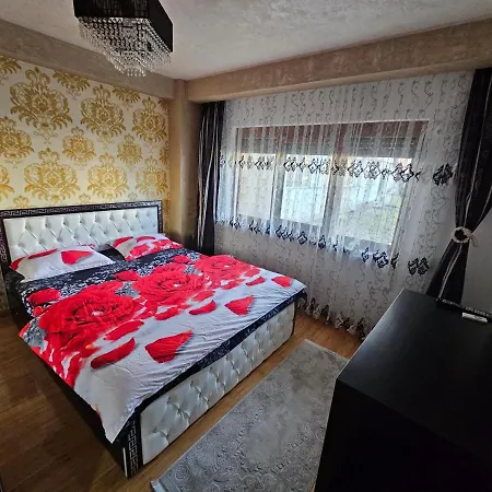 3 Living, 2 Bai, Modern Apartment Craiova