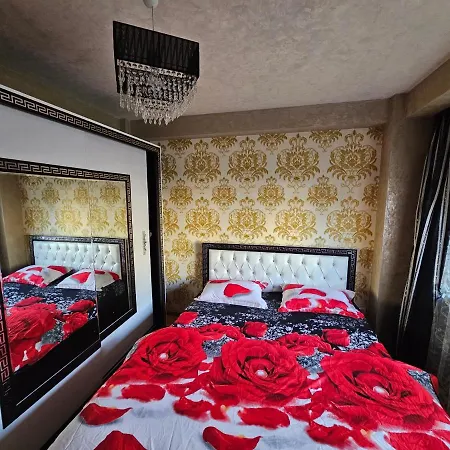 Apartment 3 Living, 2 Bai, Modern Craiova