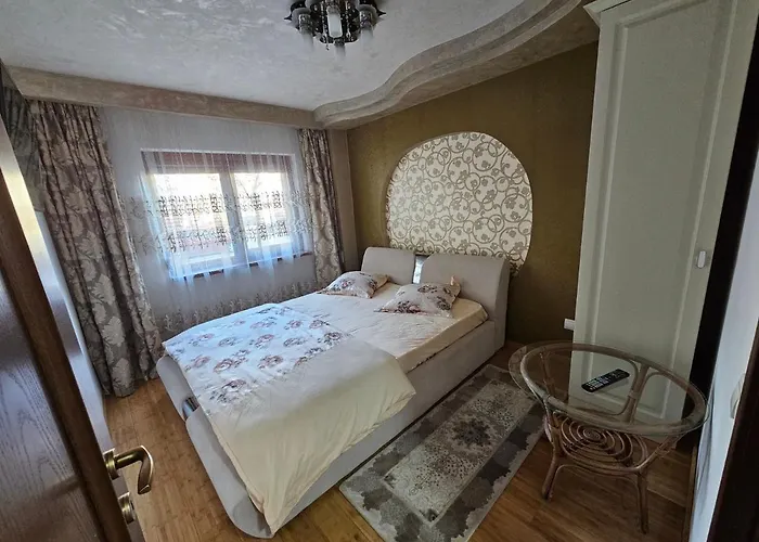 Apartament 3 Living, 2 Bai, Modern Craiova