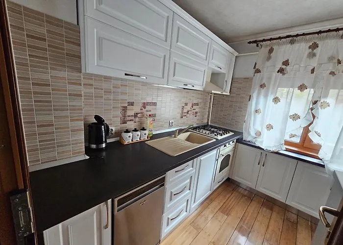 3 Living, 2 Bai, Modern Apartament Craiova